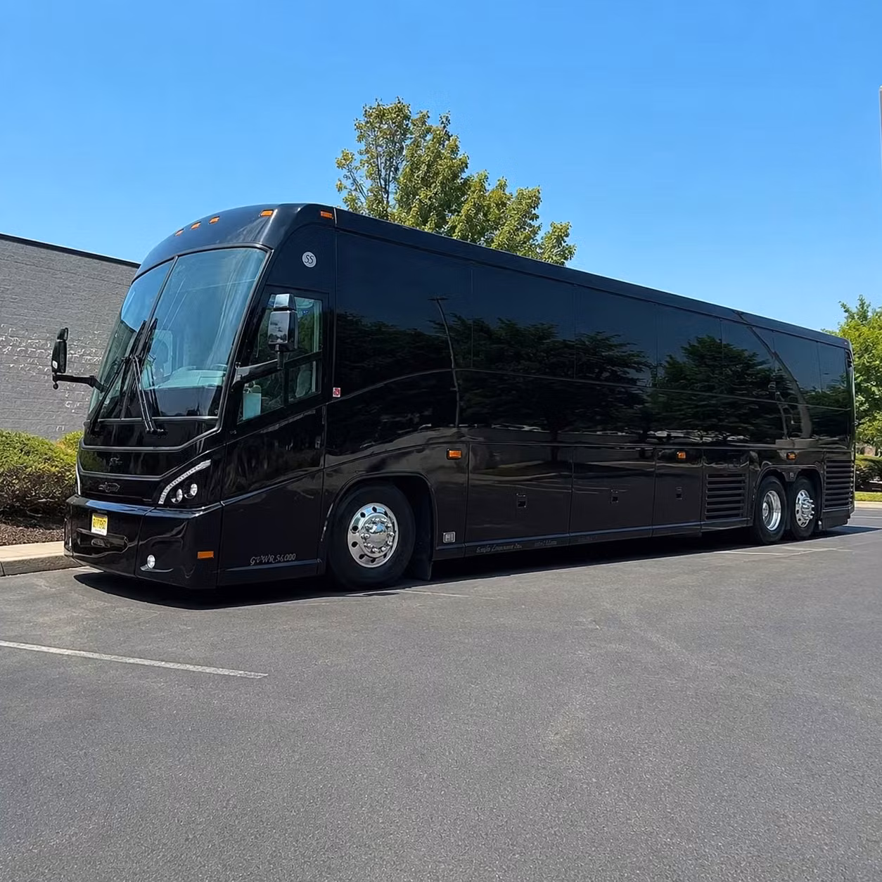 airport transfer shuttles for government and military personnel flying through dtw