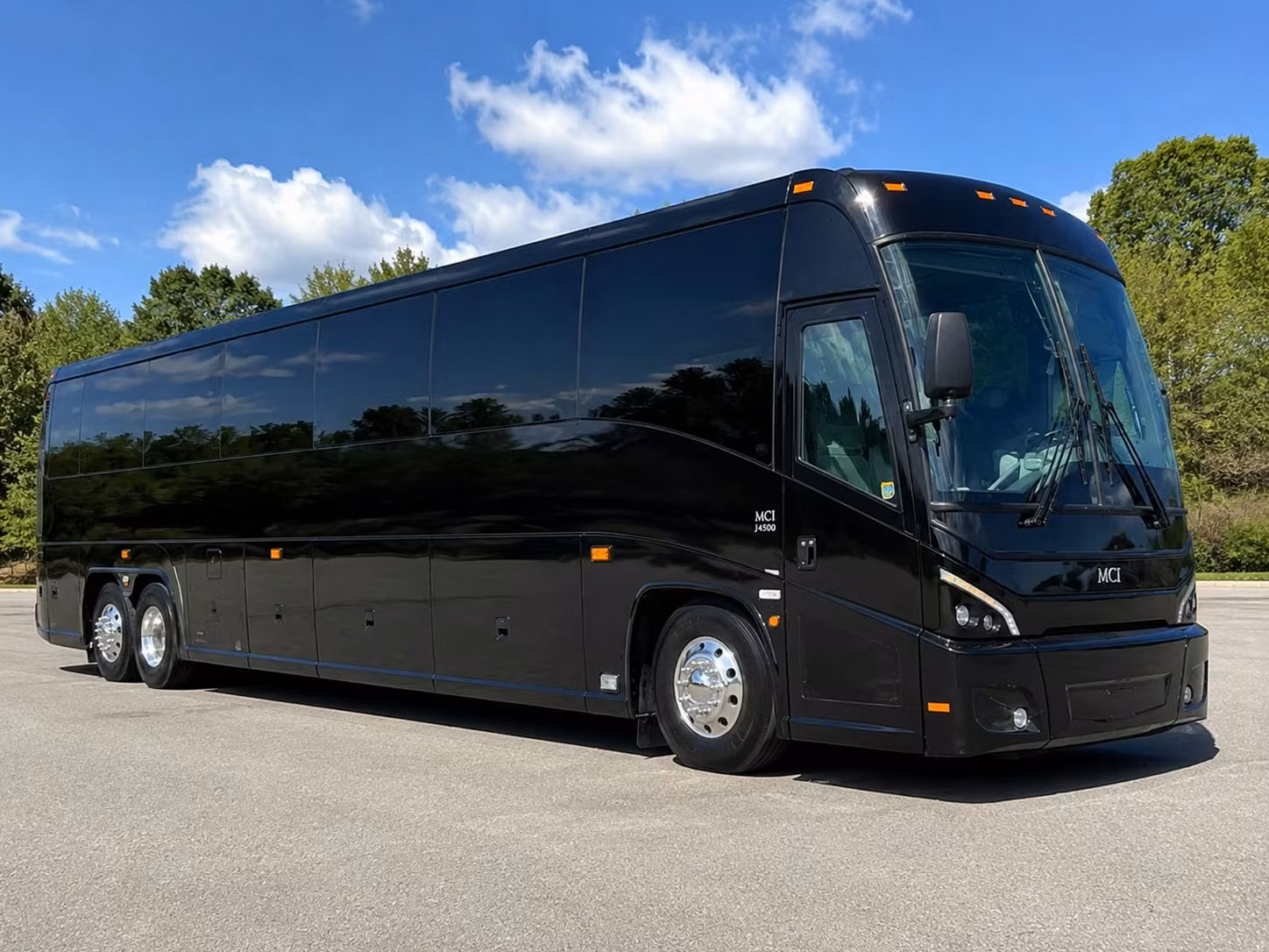 charter bus rentals for detroit red wings and lions game days