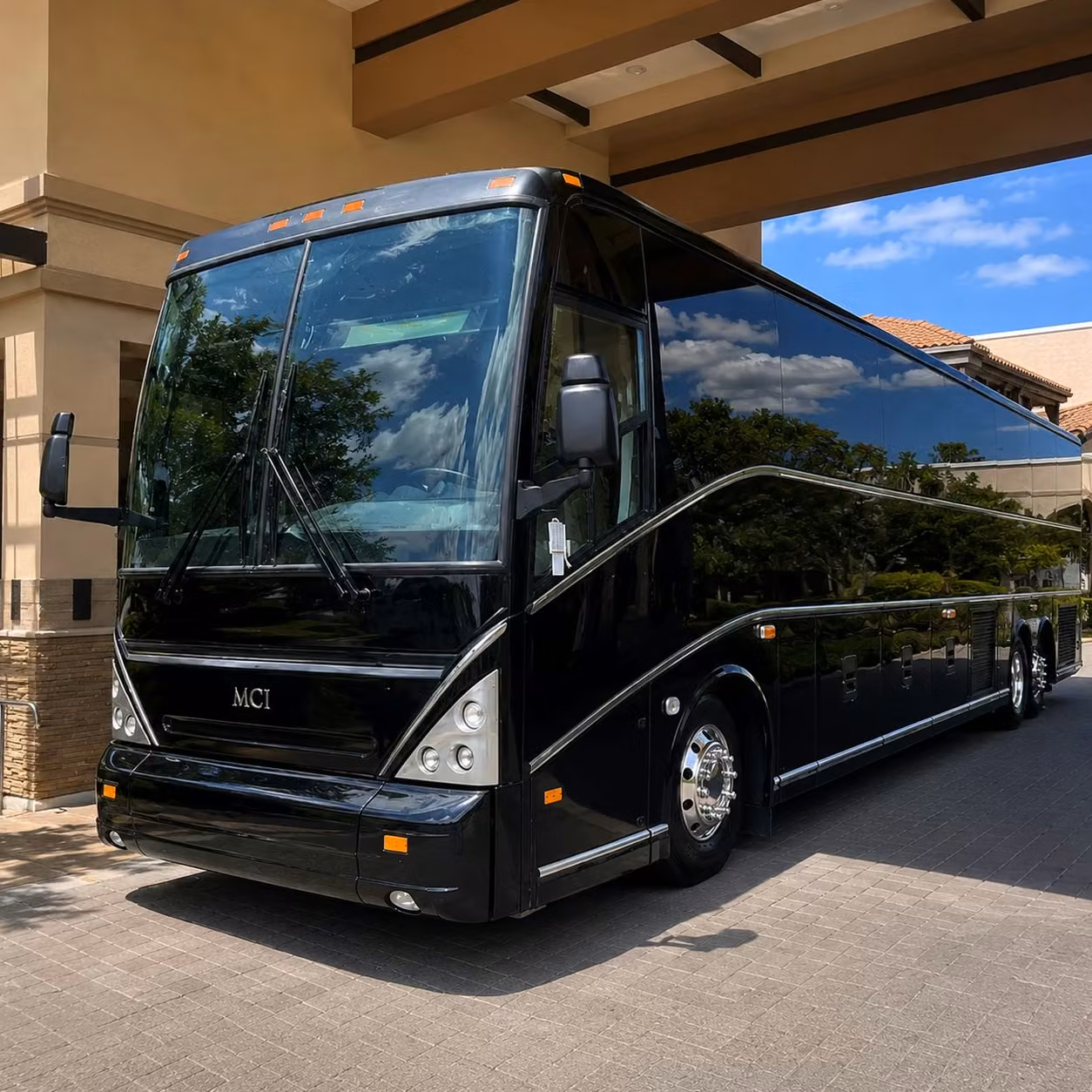 corporate event bus rentals for detroit s business district