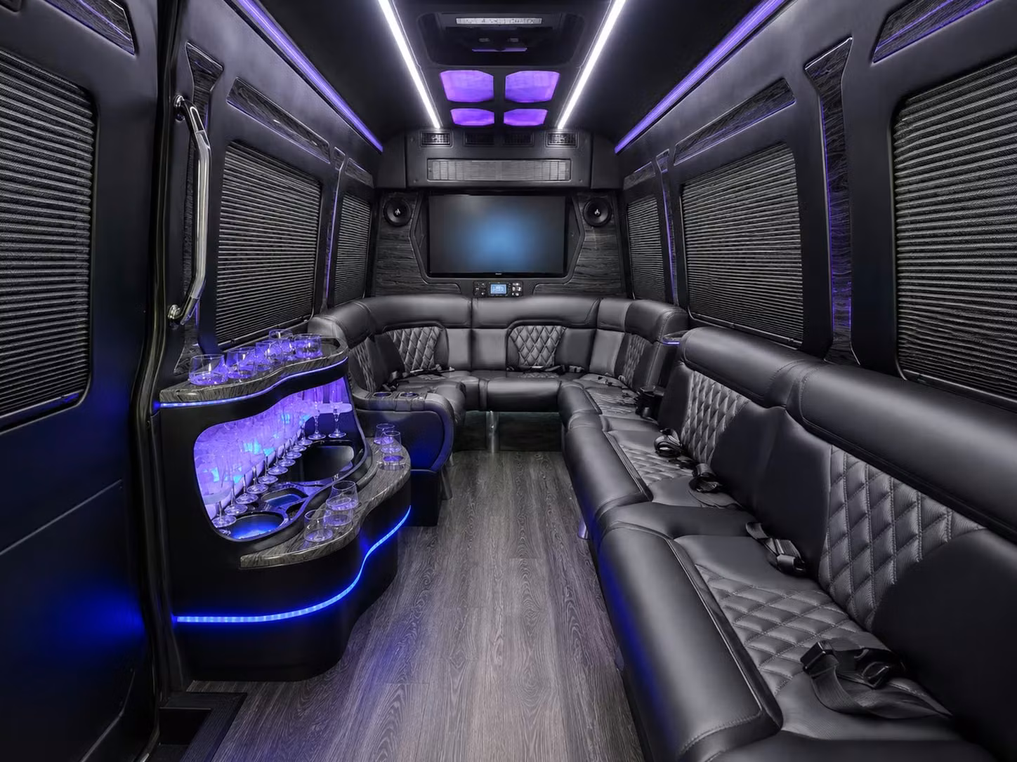 detroit airport shuttle bus rentals for corporate groups