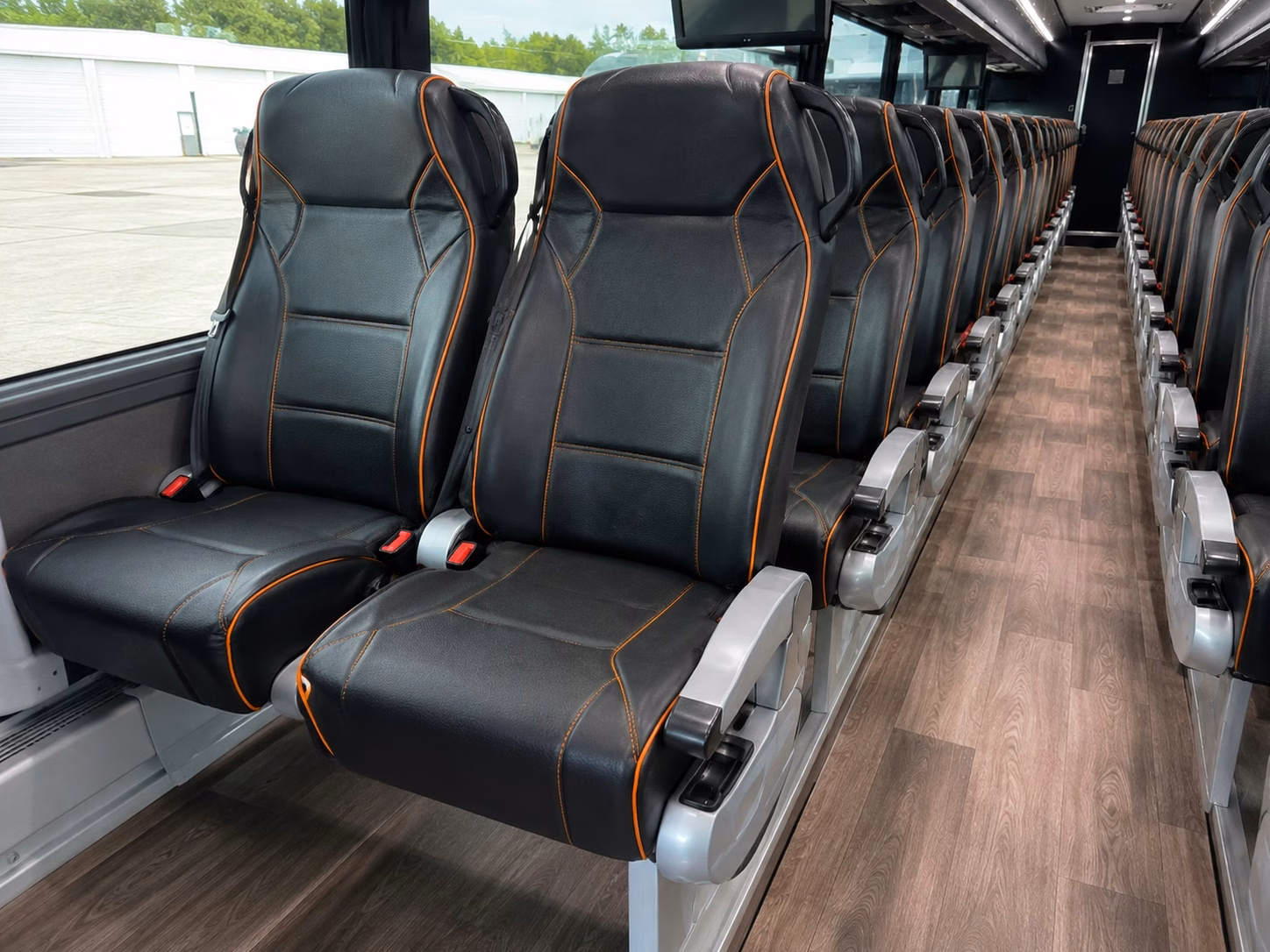 detroit lions fan bus rentals to ford field