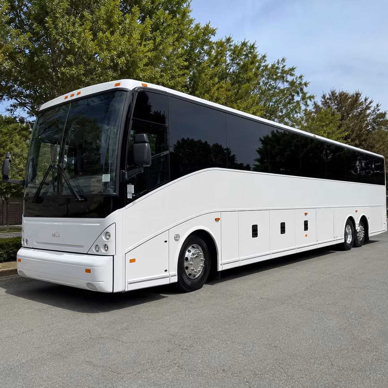 detroit metro airport group transfers made simple for every type of group