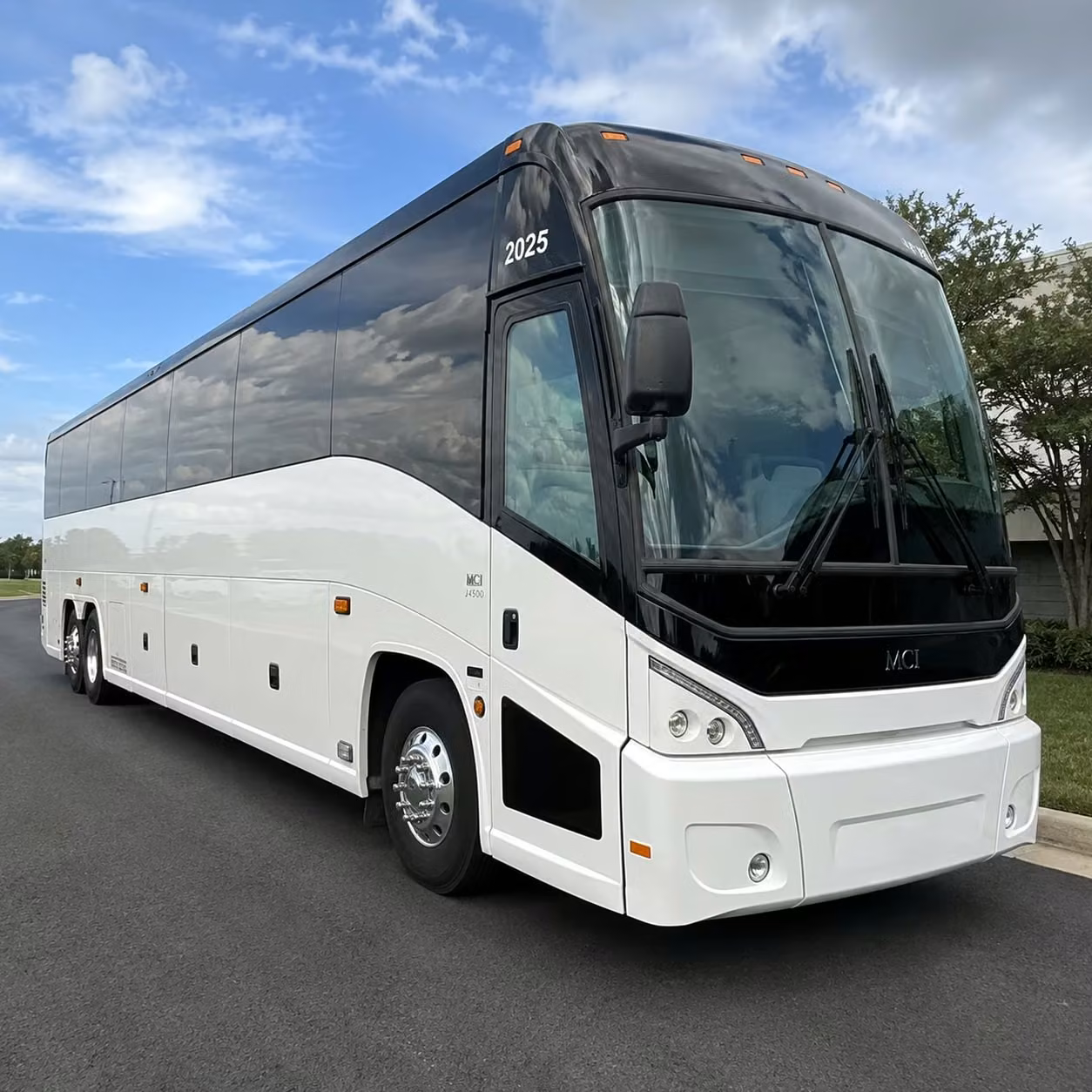 little caesars arena concert shuttle bus rentals in detroit