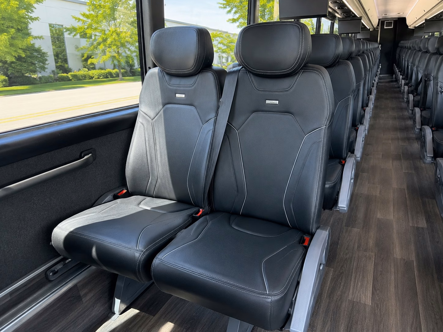 wedding shuttle services bus rentals in detroit